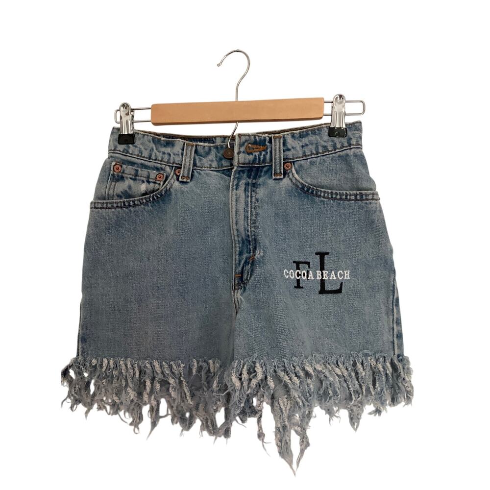 Levi’s 512Frayed cutoff Shorts size 5 - Picture 2 of 10